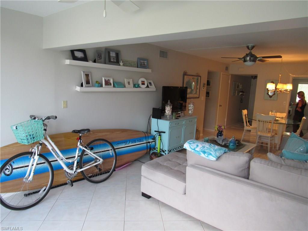 CHESAPEAKE MANOR - Residential