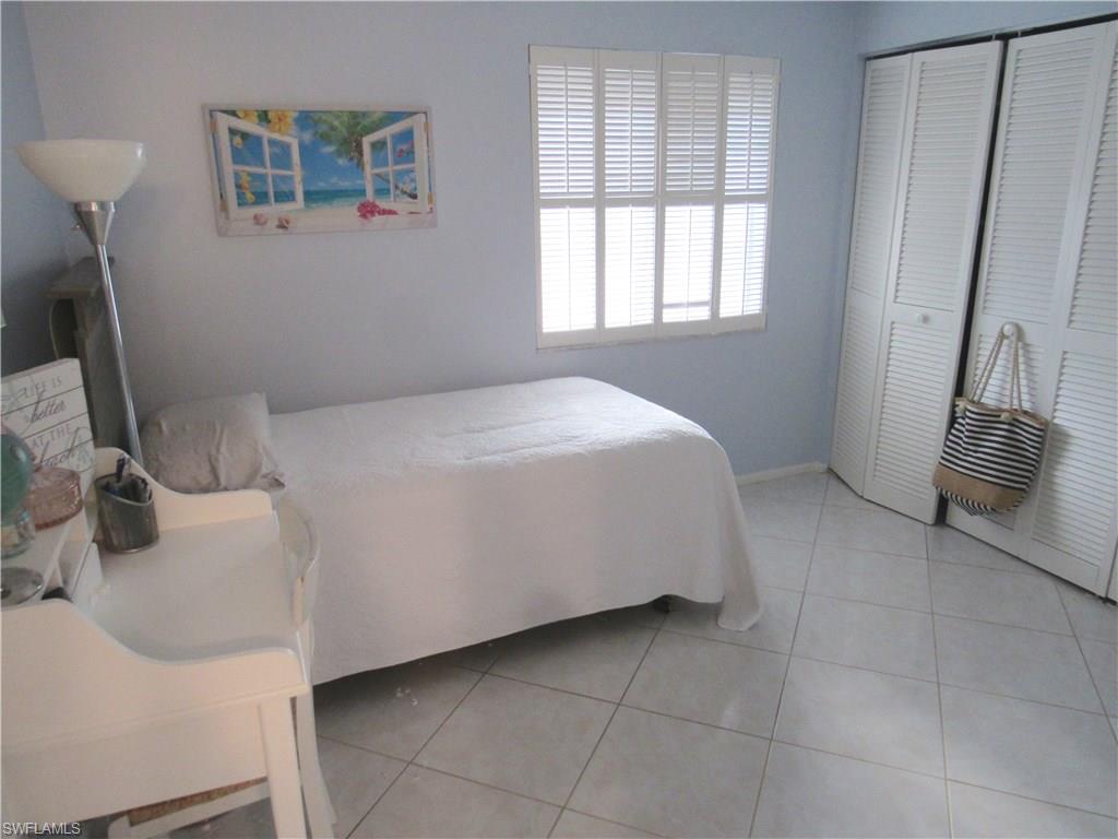 CHESAPEAKE MANOR - Residential