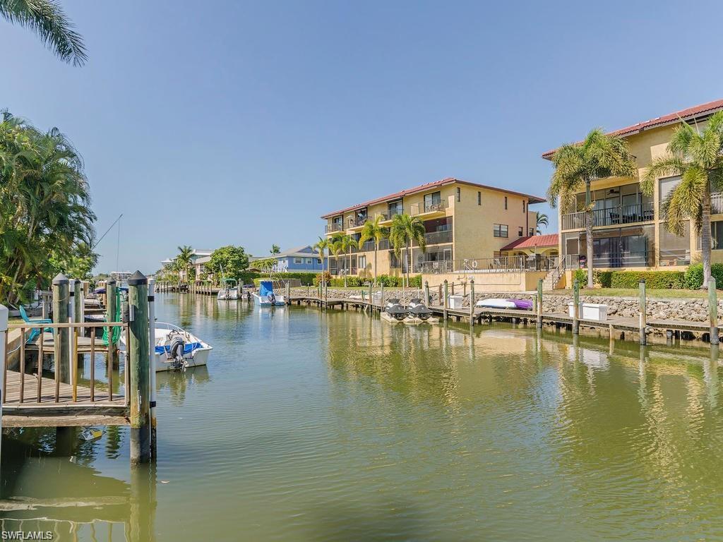 CHESAPEAKE MANOR - Residential