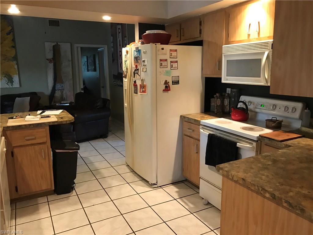 SAN CARLOS PARK - Residential