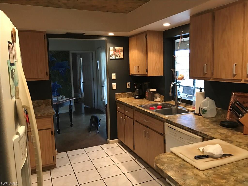 SAN CARLOS PARK - Residential