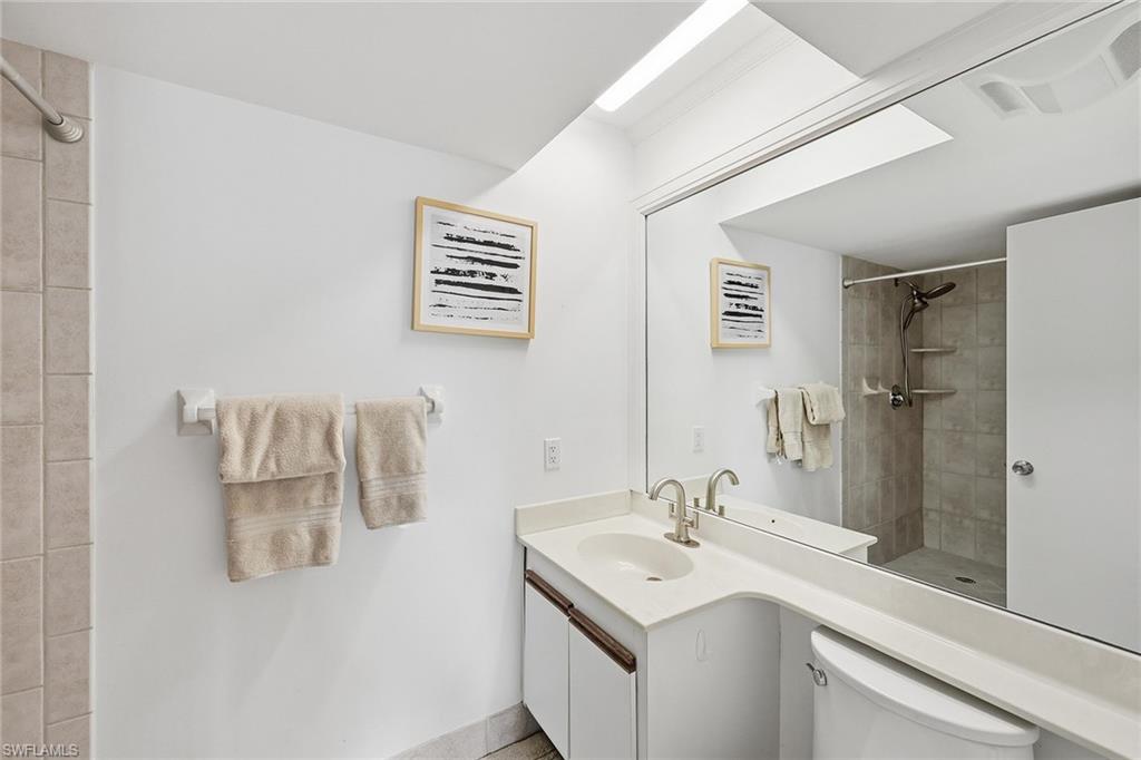 WINDWOOD - Residential Lease