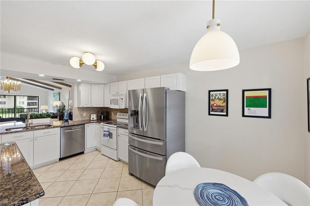 WINDWOOD - Residential Lease