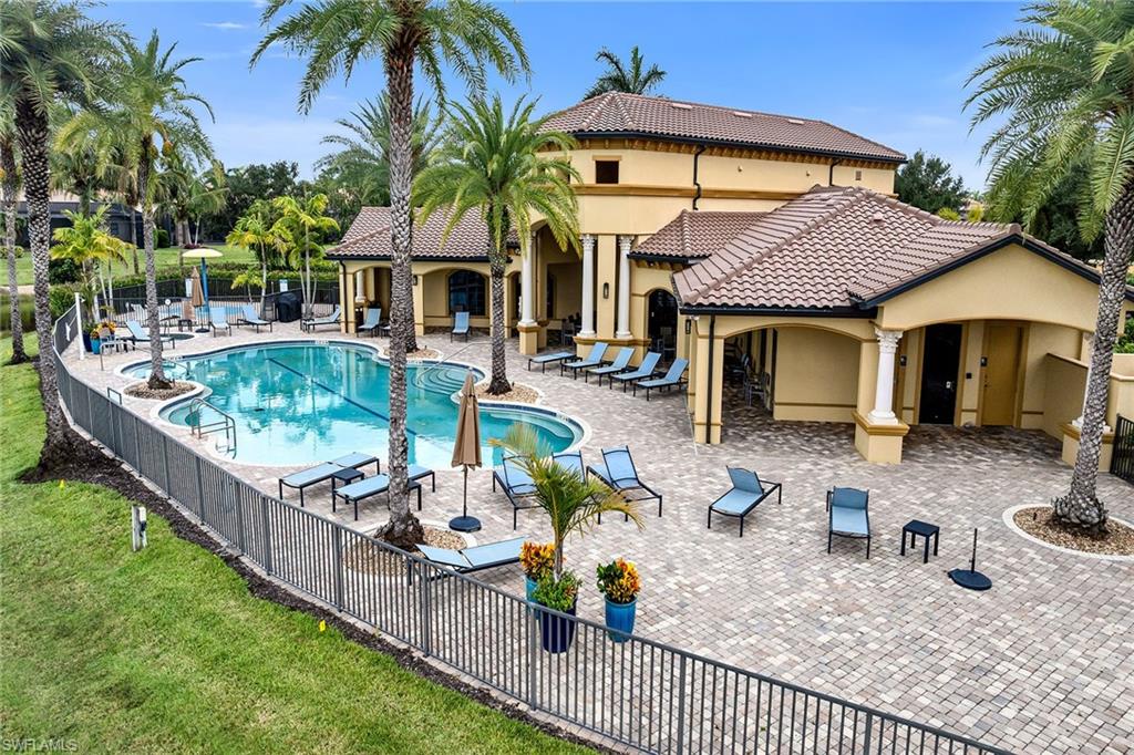 BONITA LAKES - Residential
