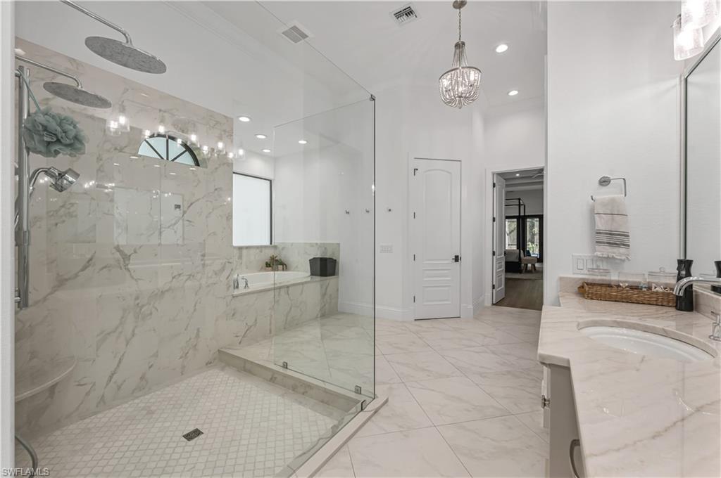 LIVINGSTON WOODS - Residential
