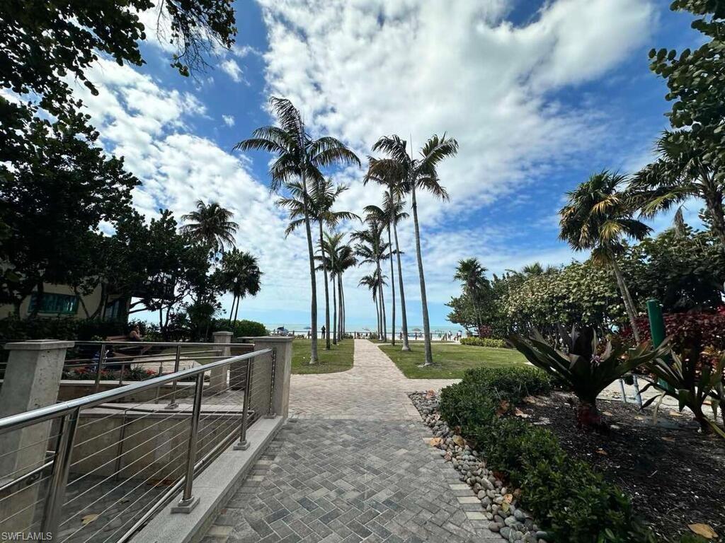 MARINA MANOR - Residential