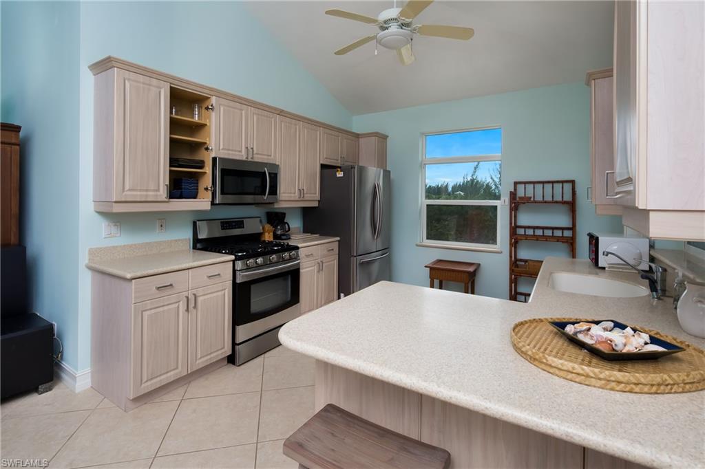 KEEWAYDIN ISLAND - Residential