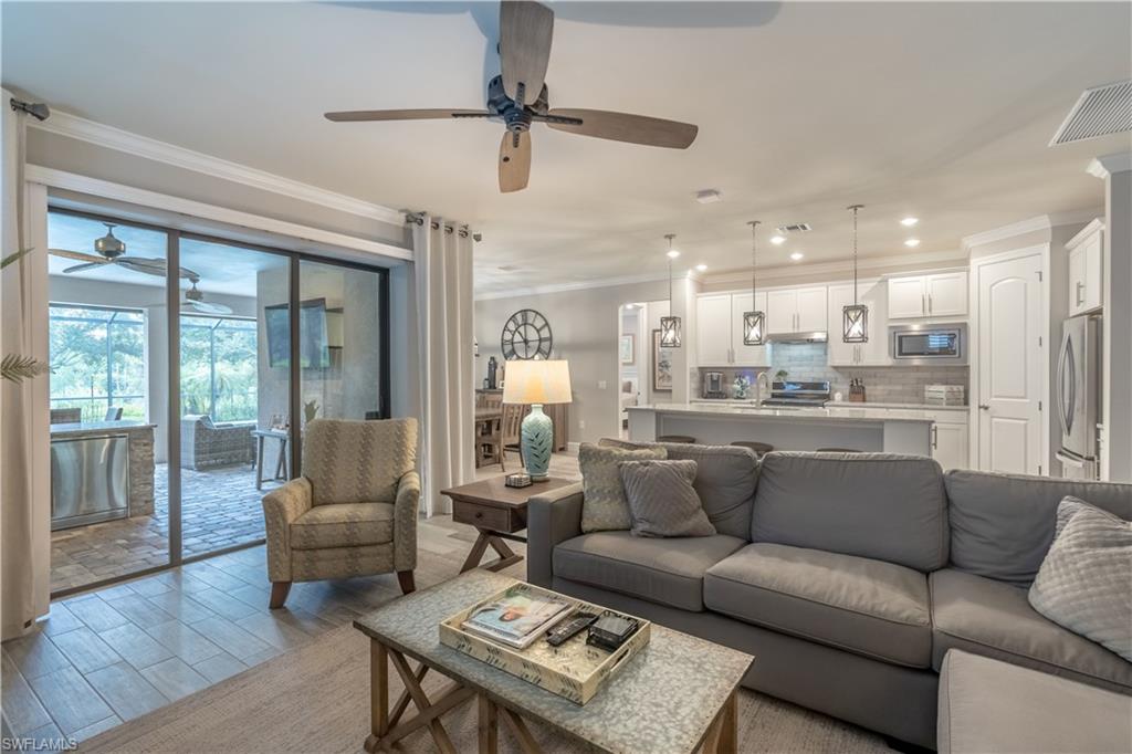 WINDING CYPRESS - Residential