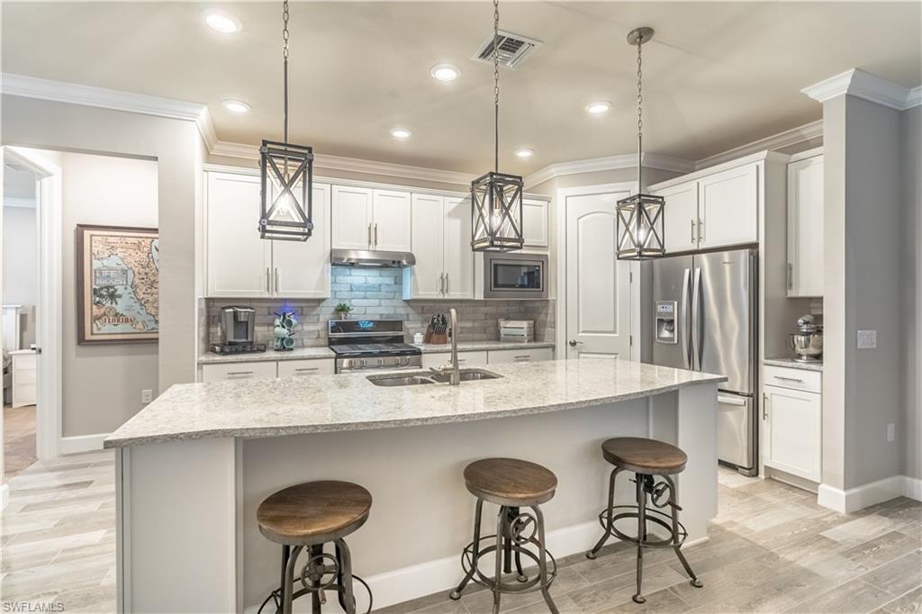 WINDING CYPRESS - Residential