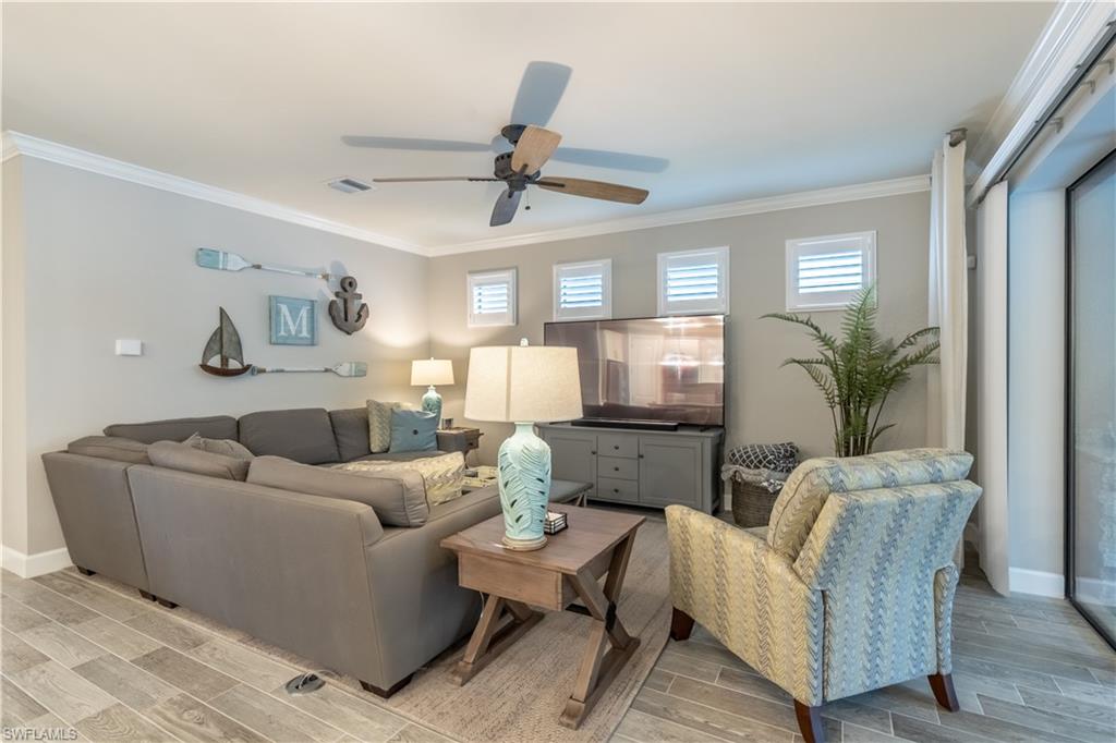 WINDING CYPRESS - Residential