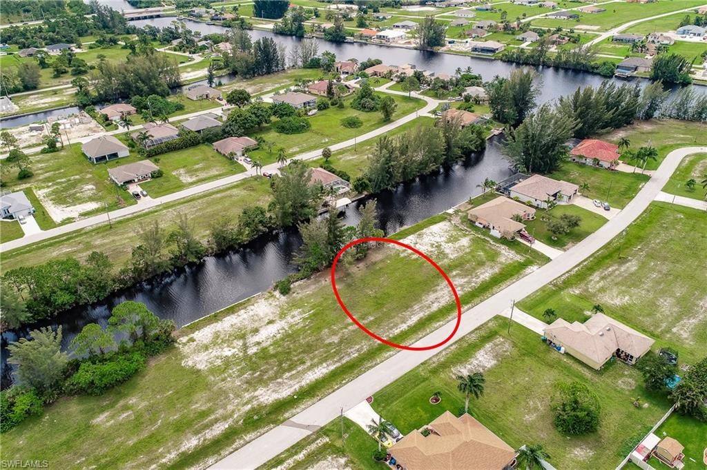 CAPE CORAL - Land