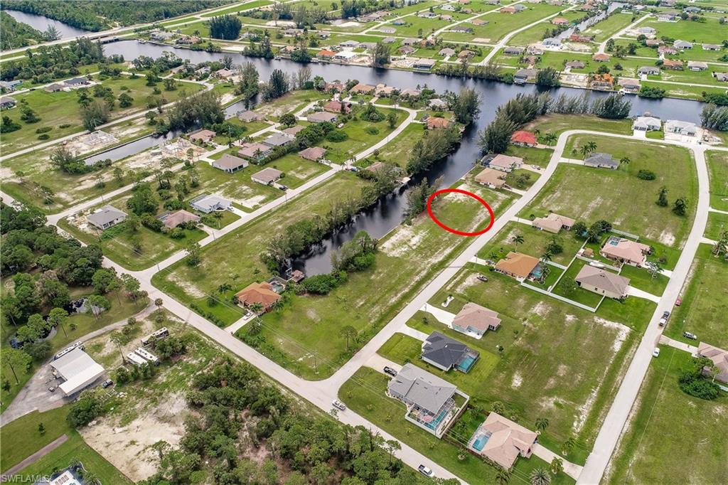 CAPE CORAL - Land