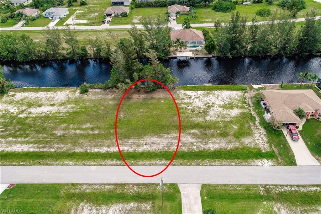CAPE CORAL - Land