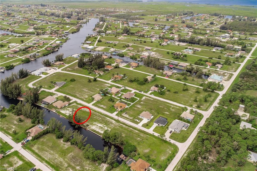 CAPE CORAL - Land