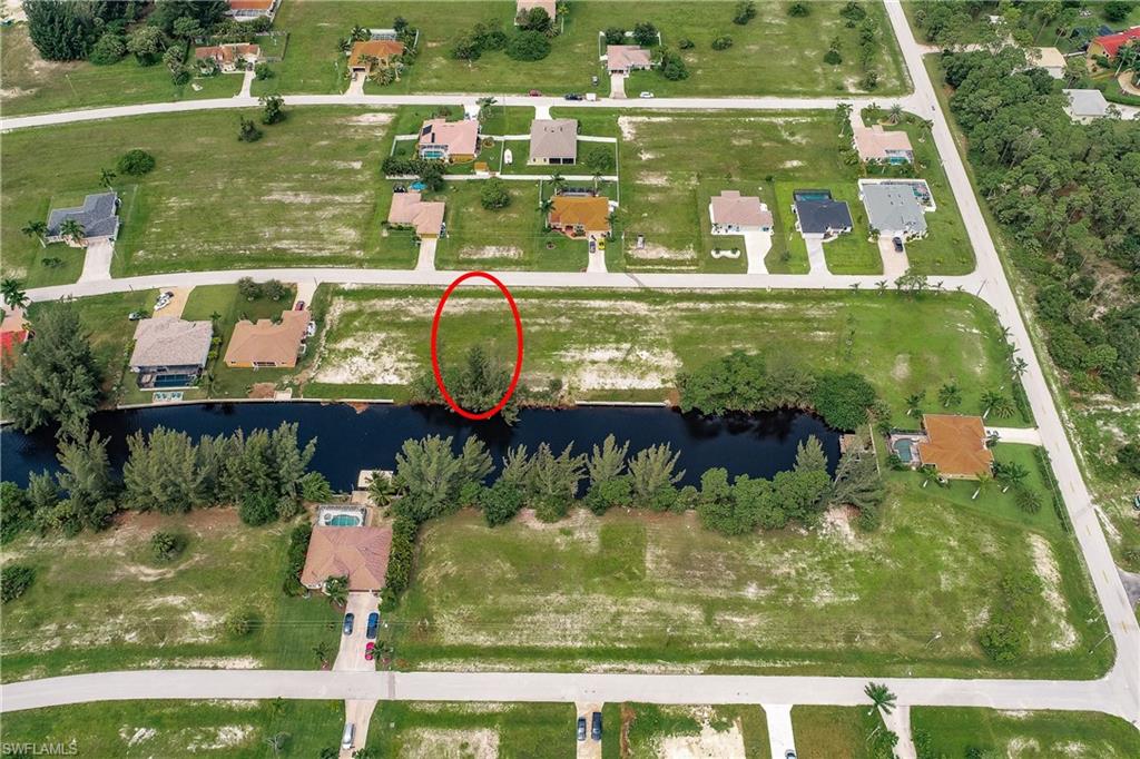 CAPE CORAL - Land