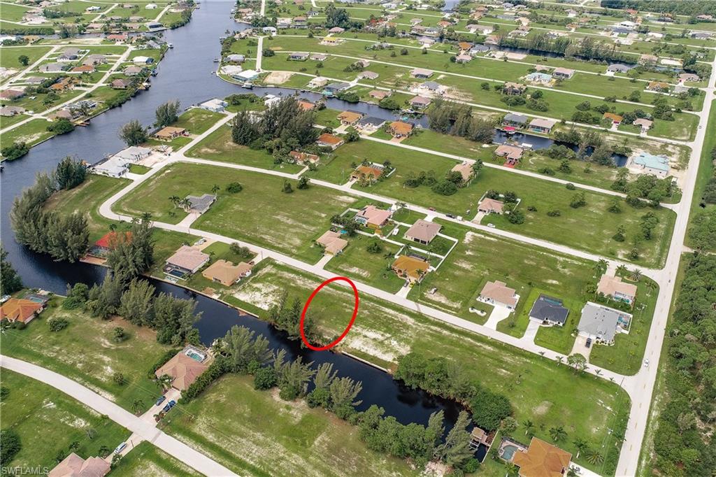 CAPE CORAL - Land