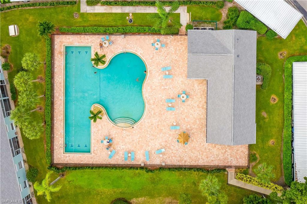 PIPERS POINTE - Residential