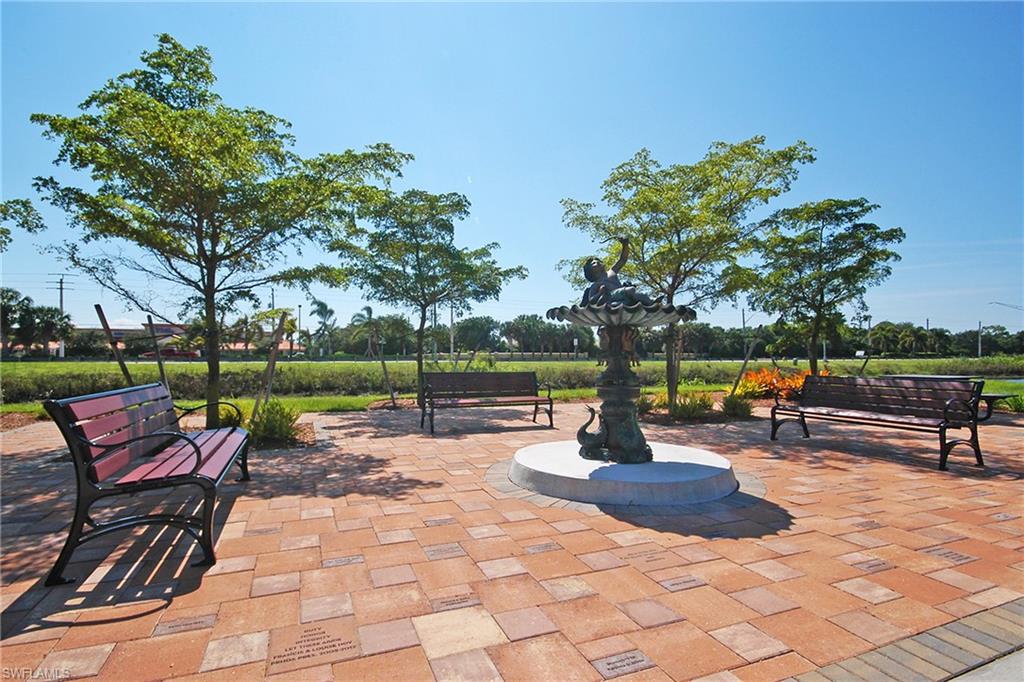 PIPERS POINTE - Residential