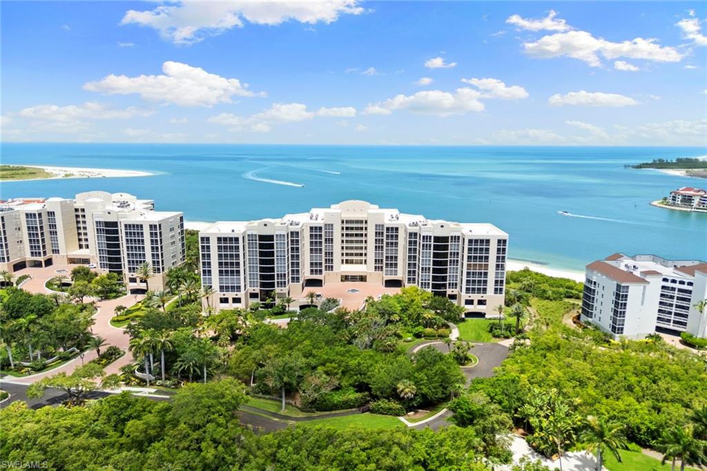 ROYAL MARCO POINT - Residential