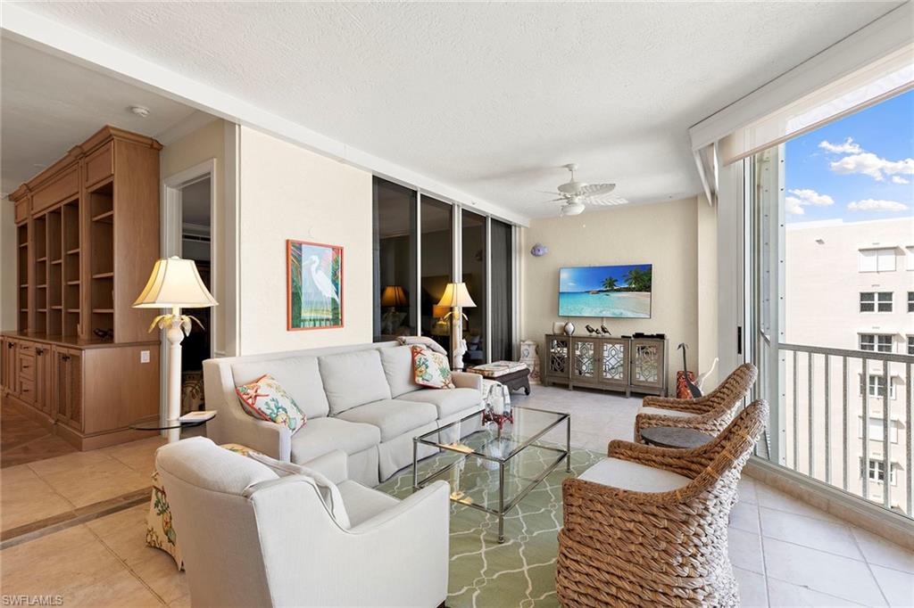 ROYAL MARCO POINT - Residential