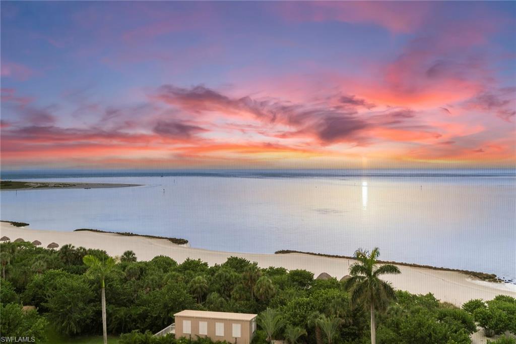 ROYAL MARCO POINT - Residential