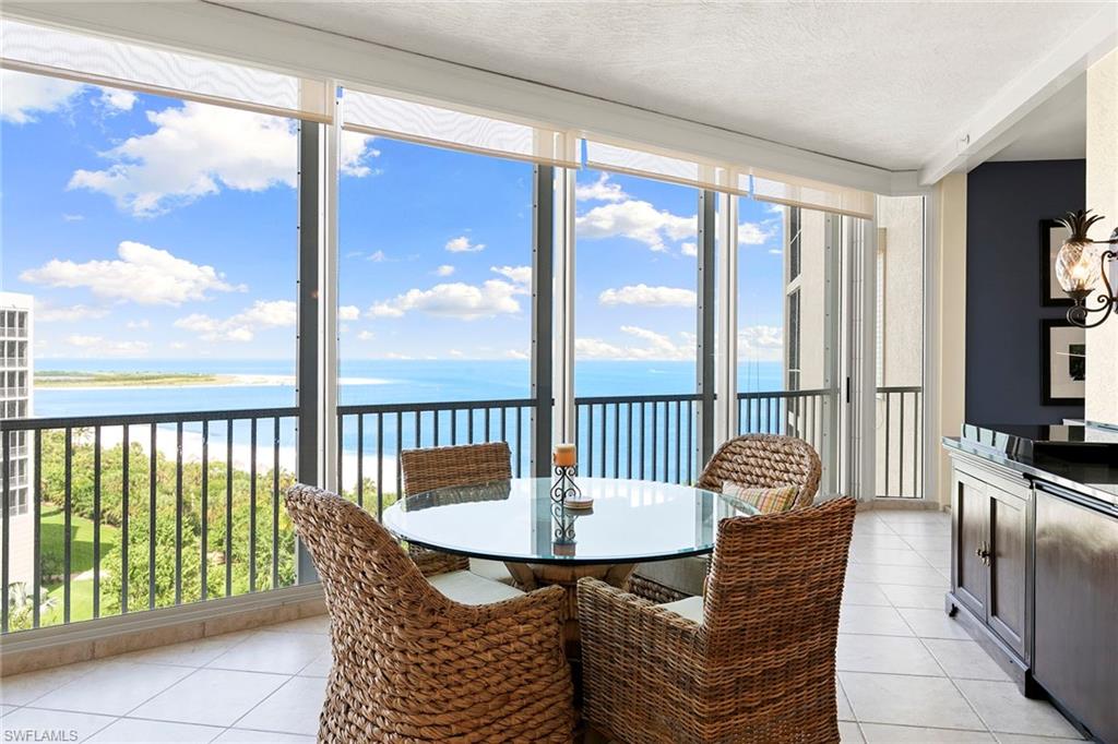ROYAL MARCO POINT - Residential