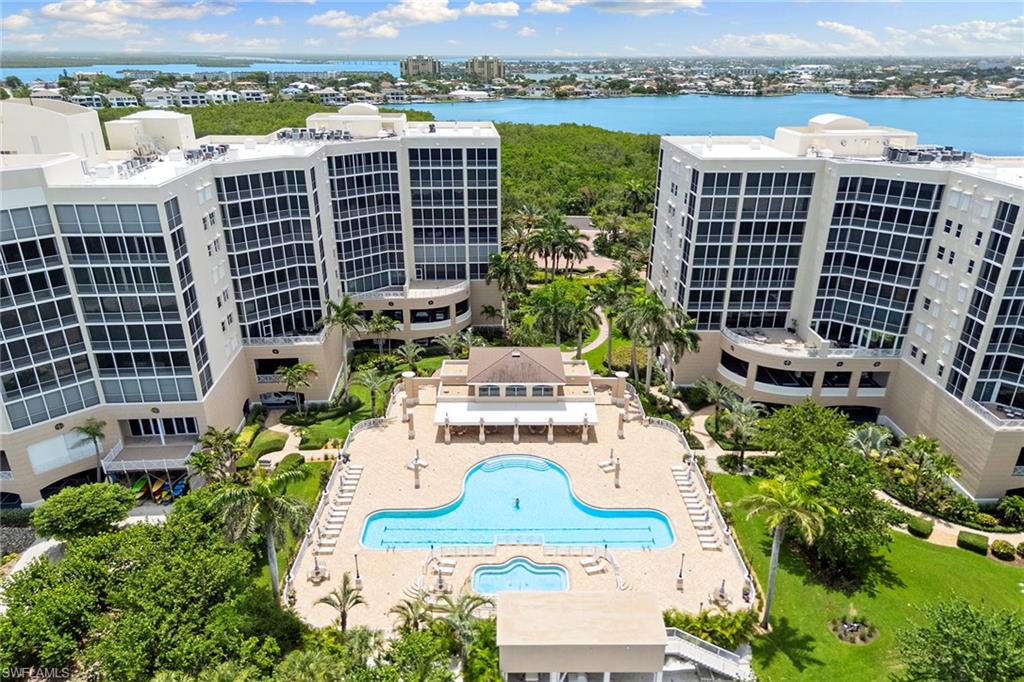 ROYAL MARCO POINT - Residential