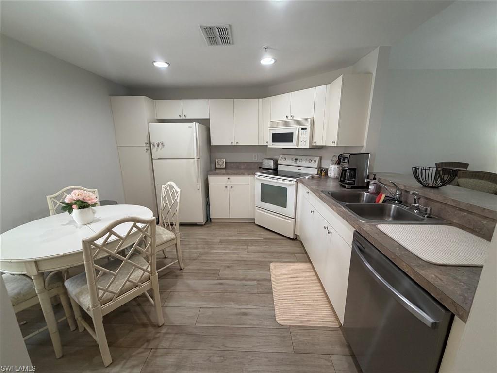 TREASURE BAY - Residential Lease