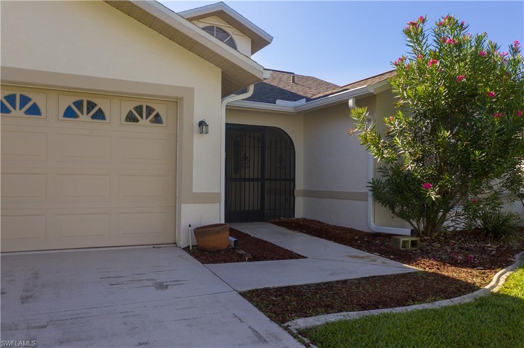 Located on an interior street virtually no traffic, golf course views with eastern exposure recently redone flooring, newer AC and roof. Sabal Springs is the most affordable Country Club living in all of Lee County HOA just 277.00 a month paid quarterly. Amenities include Club House, Community Pool and Spa, Exercise Room, Community Center, Tennis, Golf is pay as you play, putting green, driving range, shuffleboard, community activities, ful service Restaurant , Gated , Guarded and Patrolled 24/7 make this your ideal Florida residence weather full time or Seasonal
