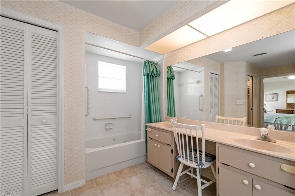 SABAL SPRINGS GOLF AND RACQUET CLUB - Residential