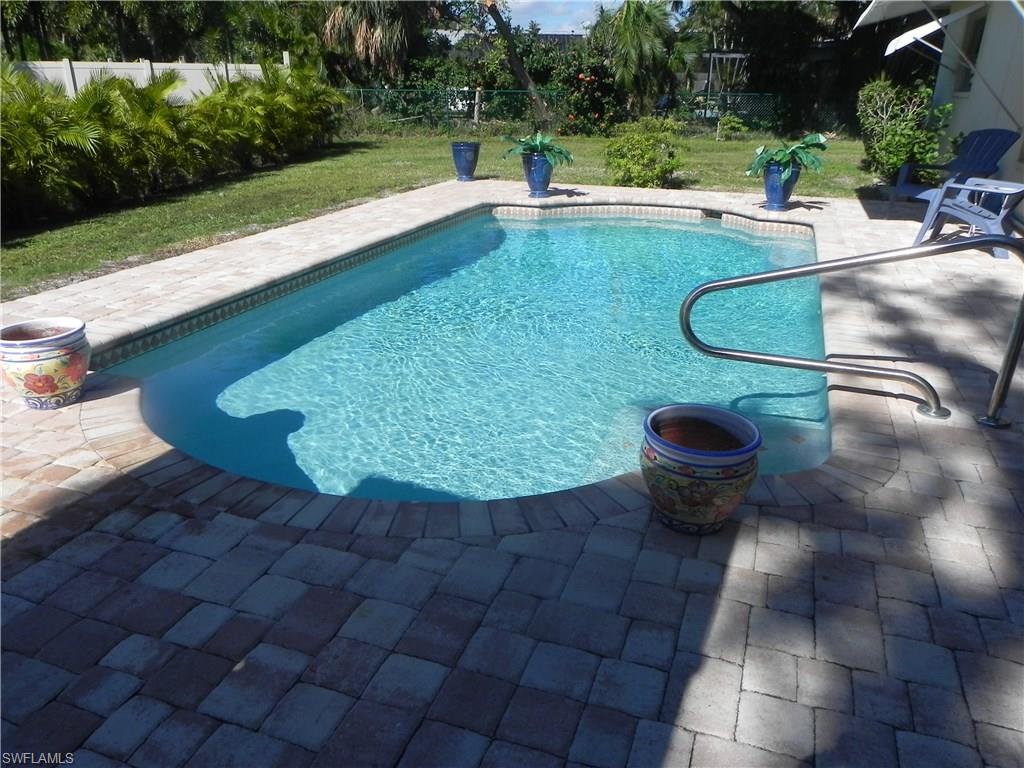 LAGUNA SHORES - Residential