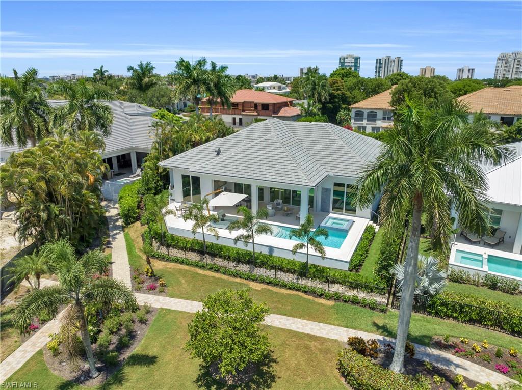 POINT WEST - Residential