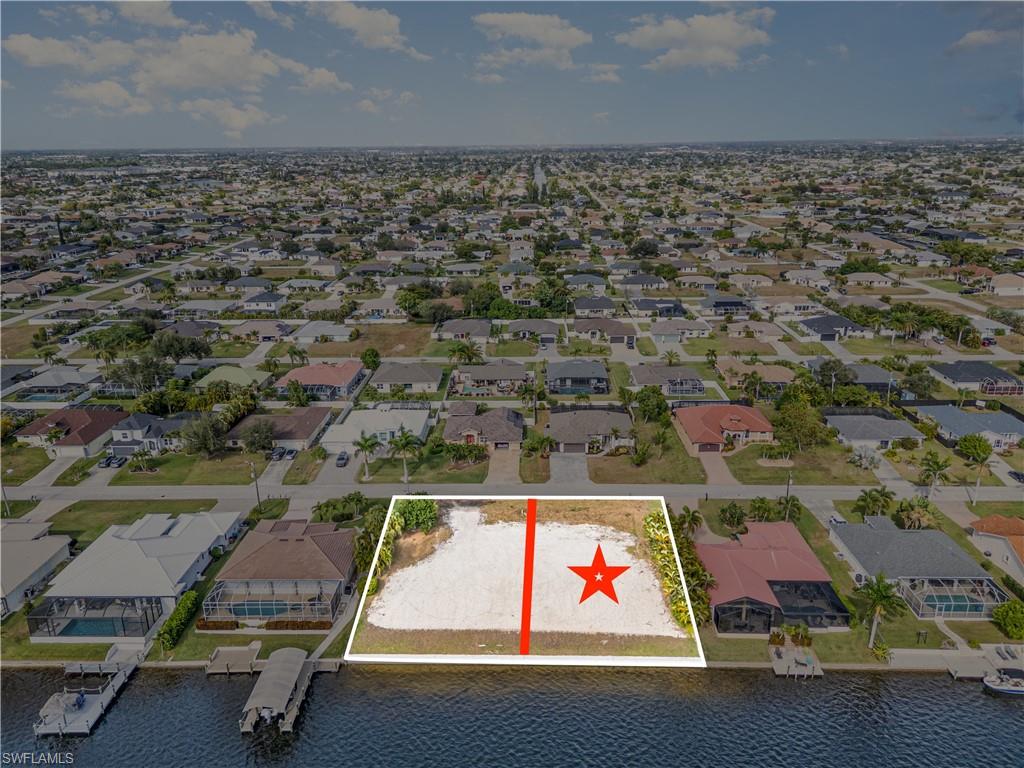CAPE CORAL - Land