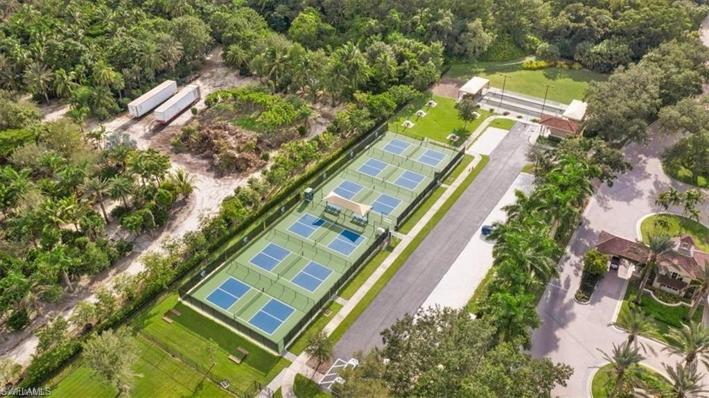 RIVERBROOKE - Residential