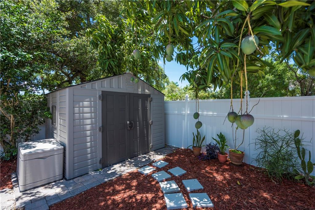 MCGREGOR GROVES - Residential