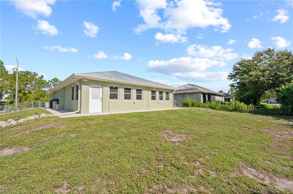 LEHIGH ACRES - Residential