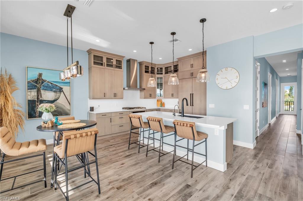 ISLAND SHORES - Residential