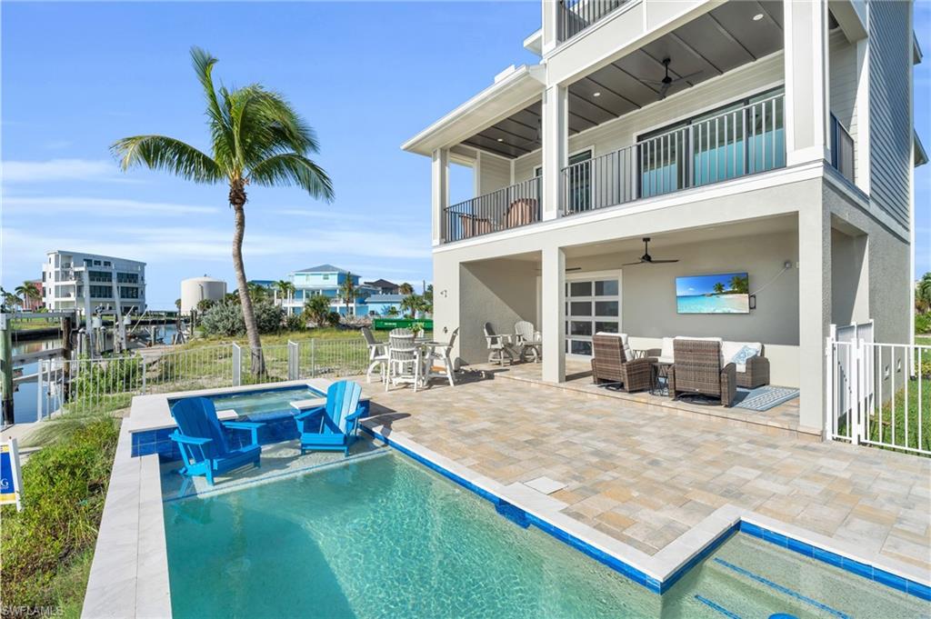 ISLAND SHORES - Residential