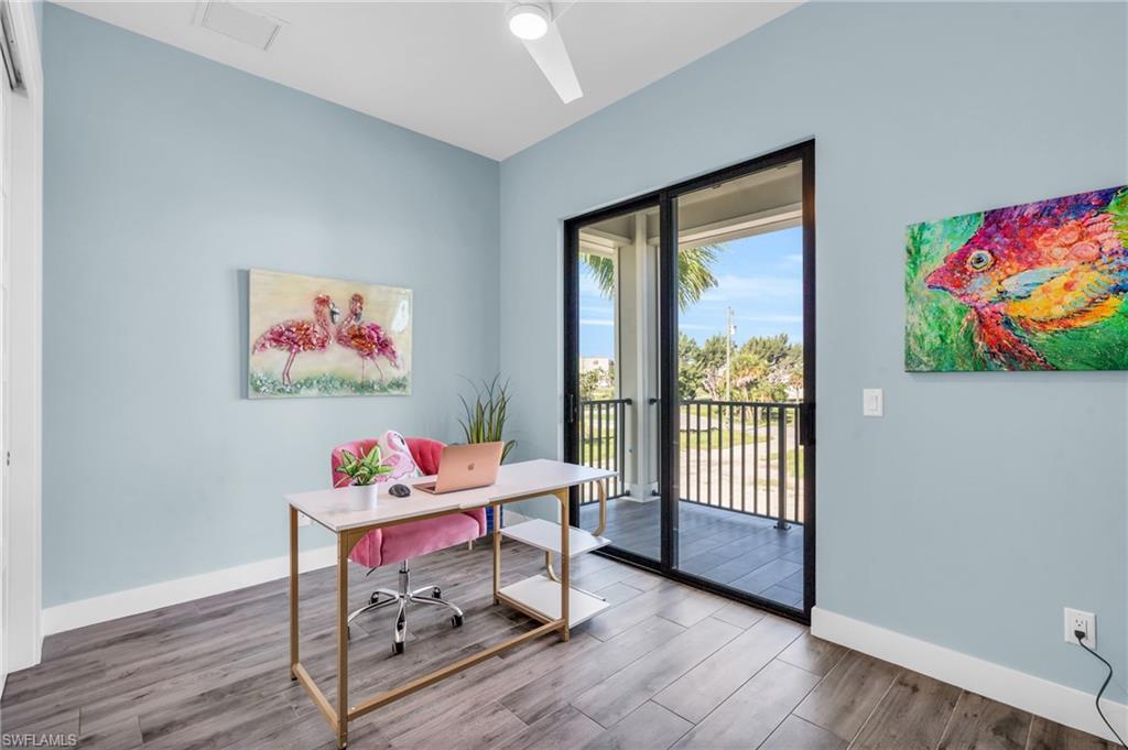 ISLAND SHORES - Residential
