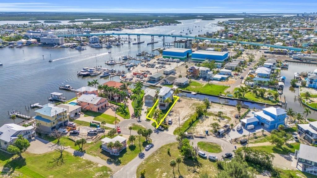 ISLAND SHORES - Residential