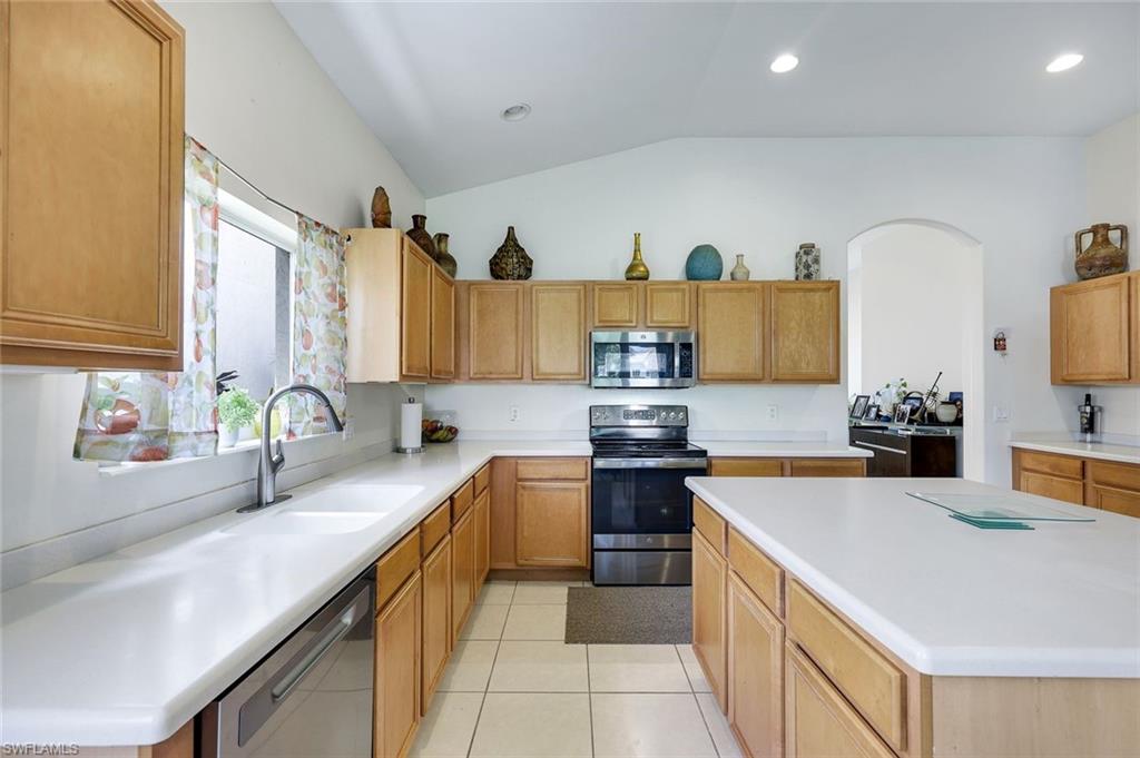 ORANGE BLOSSOM RANCH - Residential