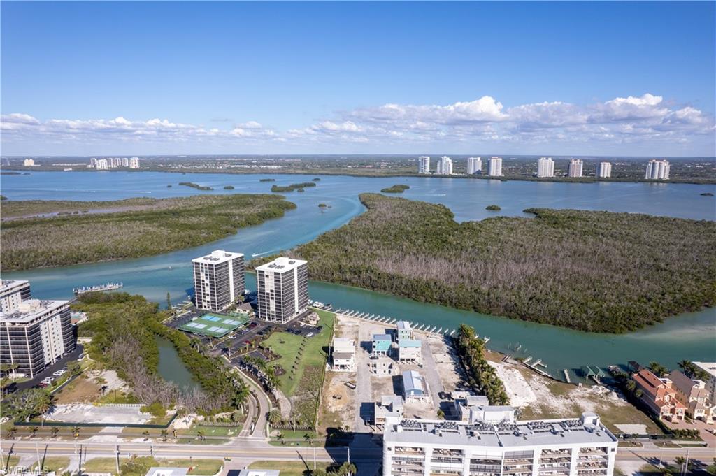 BONITA BEACH - Land