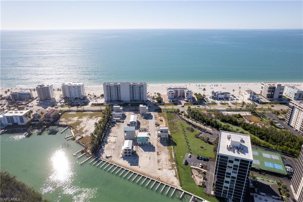 BONITA BEACH - Land