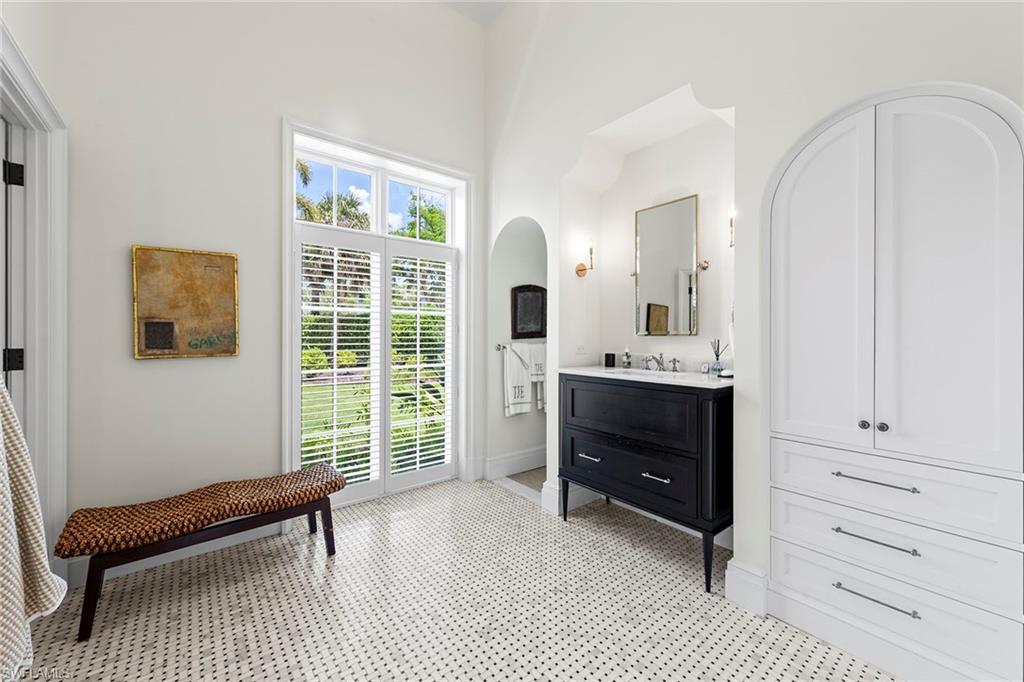QUAIL WEST - Residential