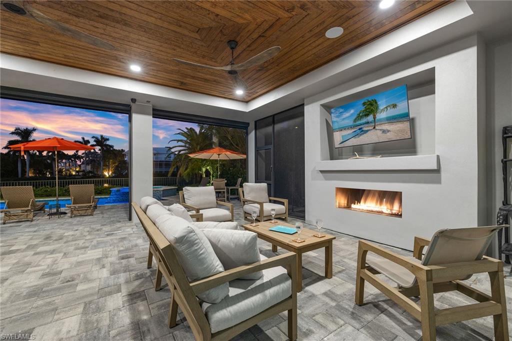 SOUTHPORT ON THE BAY - Residential