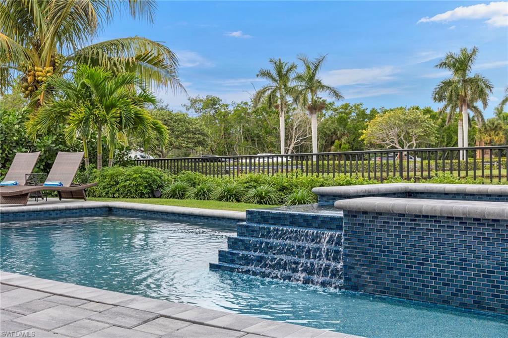 SOUTHPORT ON THE BAY - Residential