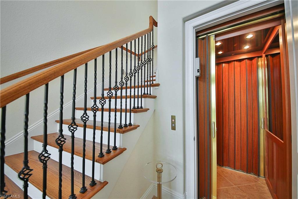 MONTEBELLO - Residential