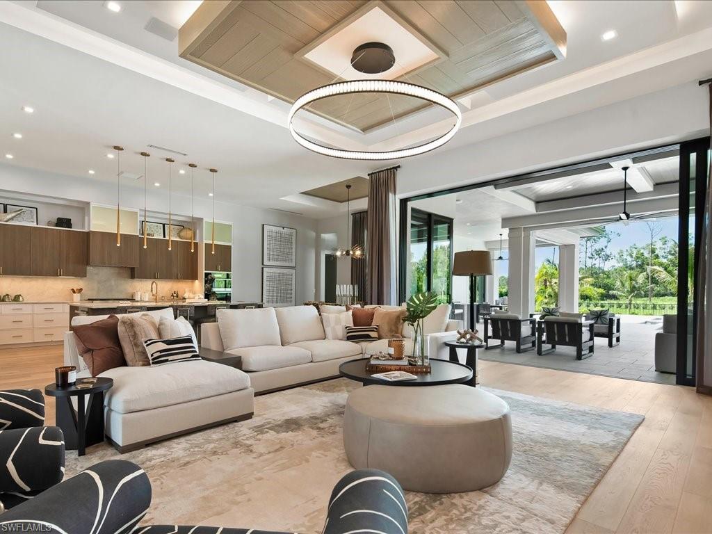 LIVINGSTON WOODS - Residential