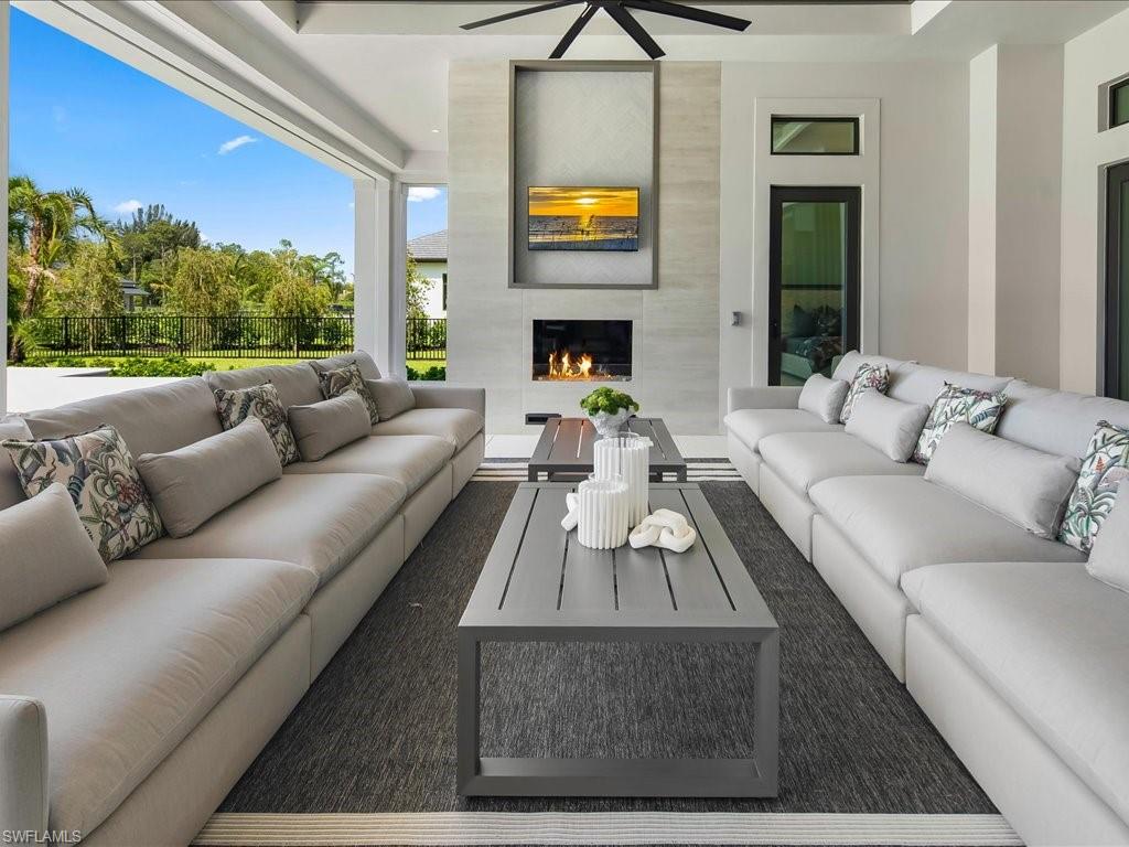 LIVINGSTON WOODS - Residential