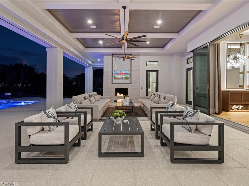 LIVINGSTON WOODS - Residential